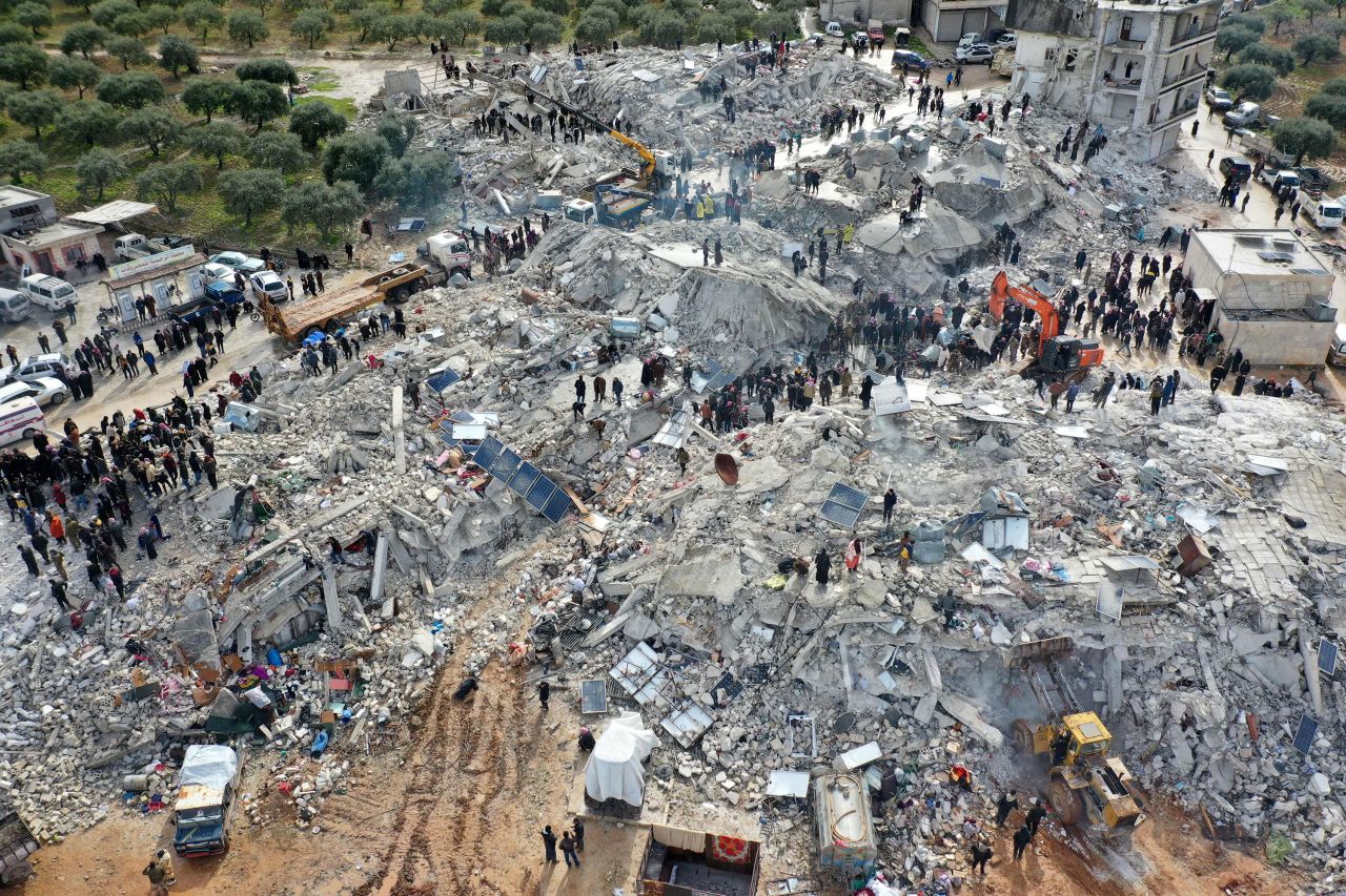 rubble after earthquate